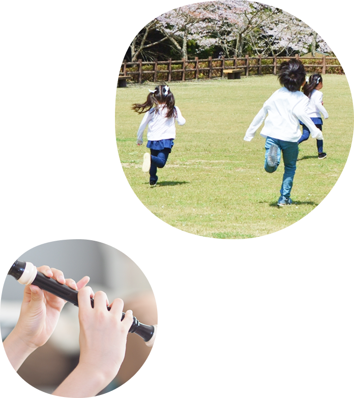 公園を走る小学生と、リコーダーを吹く小学生